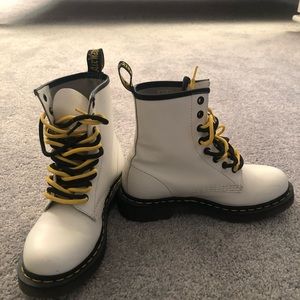 DR. Martens